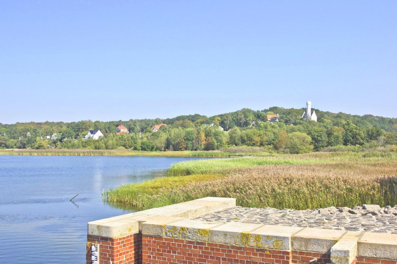 Moderne Ferienwohnung Mit Balkon, Meerblick - Ferienresidenz Zwei Boddenfewo 1-5 Lietzow Buitenkant foto