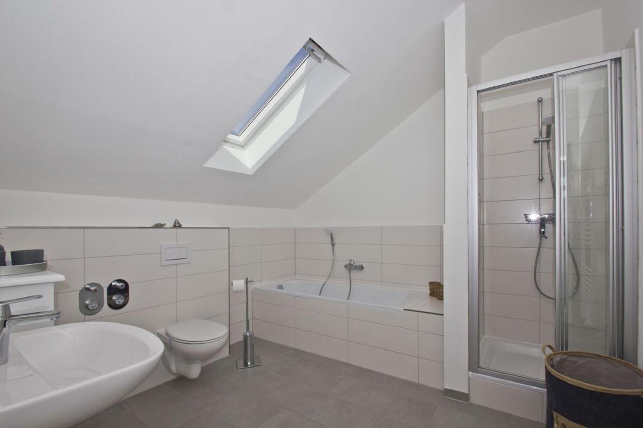 Moderne Ferienwohnung Mit Balkon, Meerblick - Ferienresidenz Zwei Boddenfewo 1-5 Lietzow Buitenkant foto